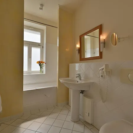 Lejlighed Ferienwohnung-1-villa-celia-sellin-strandnah-fuer-6-personen Sellin (Rugen)